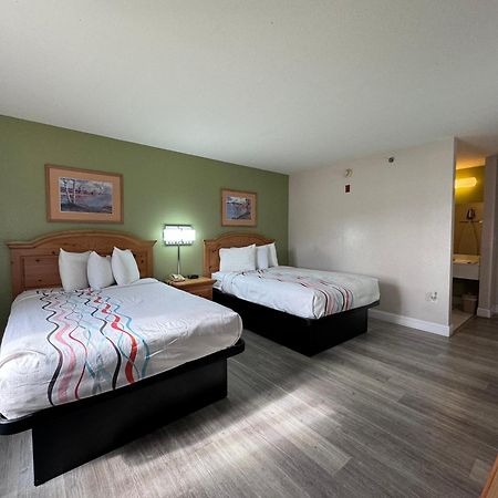 Regency Inn And Suites Stilwell Exteriör bild