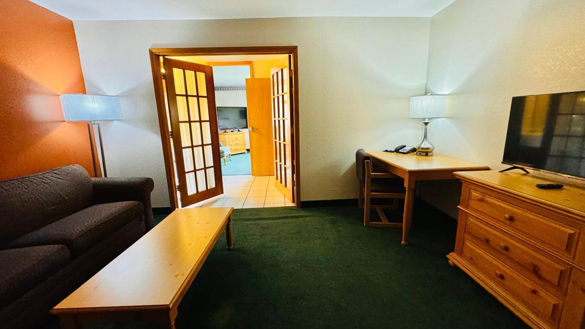Regency Inn And Suites Stilwell Exteriör bild