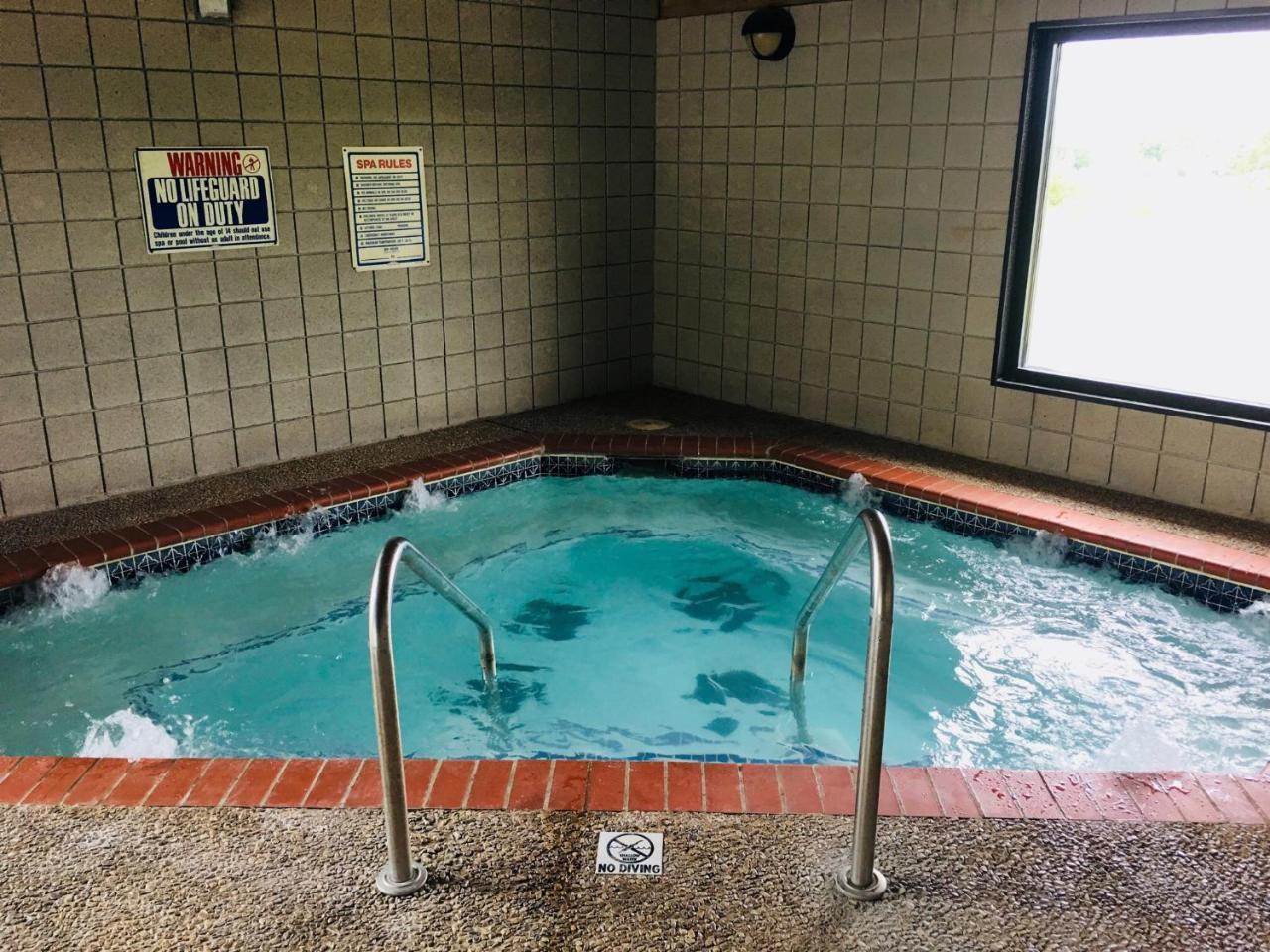 Regency Inn And Suites Stilwell Exteriör bild