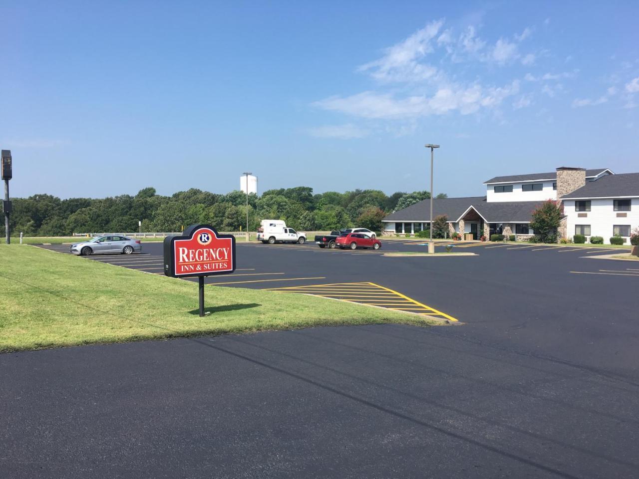 Regency Inn And Suites Stilwell Exteriör bild